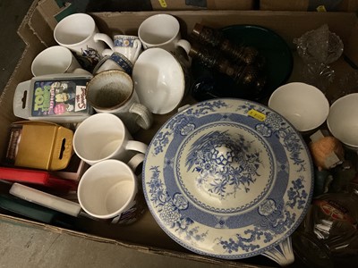 Lot 209 - Group of collectors plates, various other mixed ceramics and glassware.