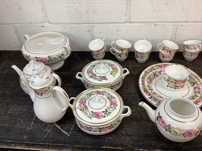 Lot 1218 - Royal Worcester Royal Garden pattern tea, coffee and dinner service