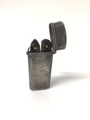 Lot 160 - Victorian silver étui case with engraved armorial and fitted interior