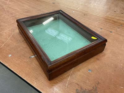 Lot 393 - 19th century mahogany table top display case