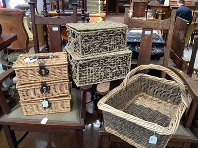 Lot 537 - Large early 20th century Bakers basket together with five other baskets (6)