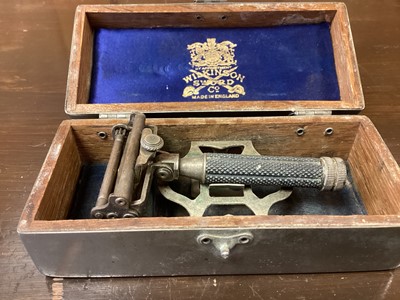 Lot 78 - Collection of Gillette safety razors