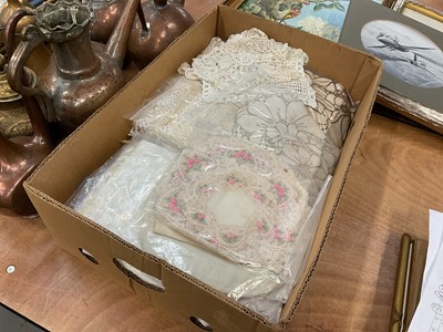 Lot 425 - One box of vintage lace, linen and textiles.