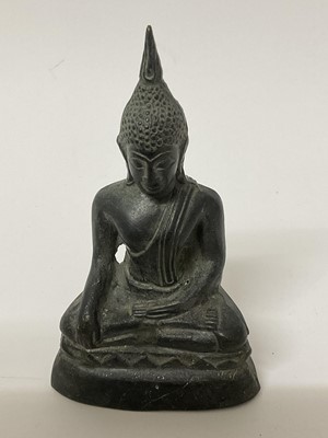 Lot 276 - Antique Asian bronze seated idol