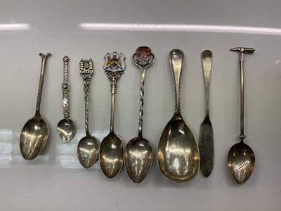 Lot 820 - Silver caddy spoon and various silver and white metal spoons