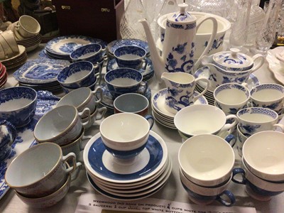 Lot 304 - Copeland Spode's Italian tea ware, six Spode Brig tea cups, together with other blue and white tea, coffee and dinner ware