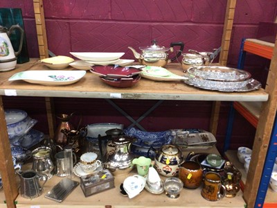 Lot 674 - Miscellaneous ceramics and glass and metalwares