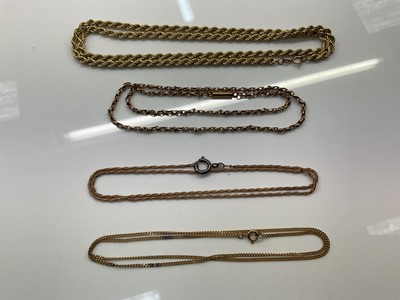 Lot 819 - 9ct gold rope twist chain, Edwardian 9ct gold chain and two other 9ct gold chains