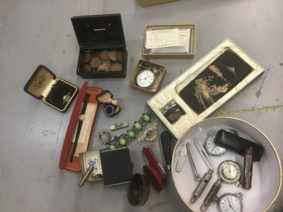 Lot 901 - Jewellery, silver and sundries