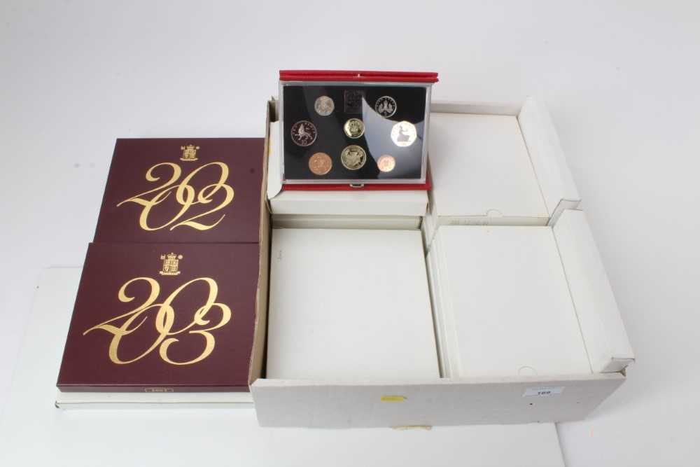 Lot 169 - G.B. - Royal Mint Proof Sets to include 1986 (N.B. Red case) 1987 to 1999 inclusive (N.B. Blue cases) and 2000 to 2003 inclusive (18 coin sets)