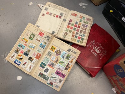 Lot 488 - Collection of stamps, loose and in albums