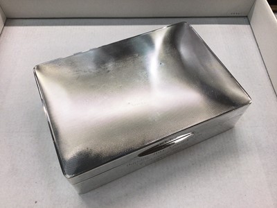 Lot 803 - Silver cigar box with engraved inspection for Pinner Hall Gold Club (Birmingham 1950)