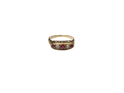 Lot 251 - Ruby and diamond five stone ring in 18ct gold setting