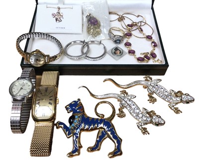 Lot 259 - Small group of costume jewellery including a pair of Swarovski crystal hoop earrings, two novelty paste set lizard brooches and three wristwatches