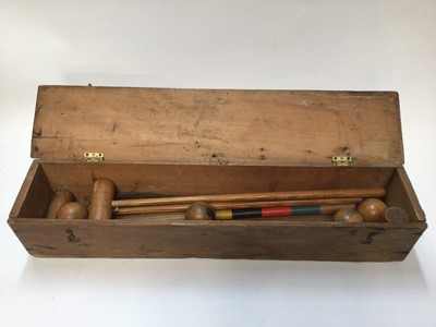 Lot 1940 - Children's croquet set in pine box