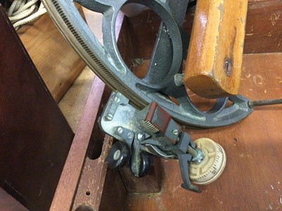 Lot 94 - Kelvin Hughes sextant in case