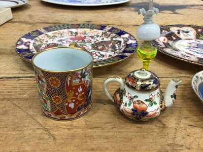 Lot 21 - Group of ceramics and glass