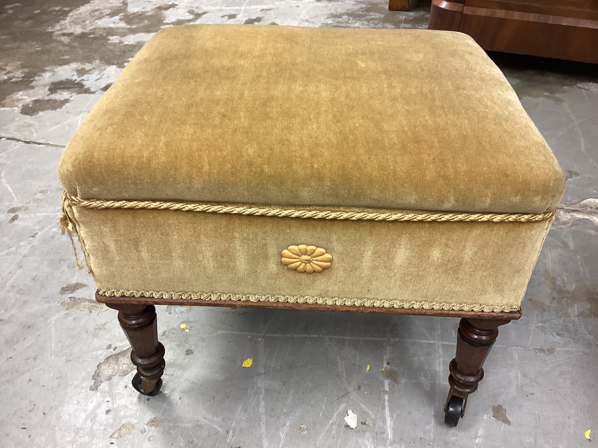 Lot 1186 - Group of three 19th century and later