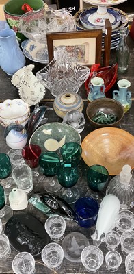 Lot 200 - Collection of decorative ceramics and glass, studio pottery etc