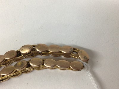 Lot 871 - 9ct rose gold gate bracelet with padlock clasp, within a small carved wood trinket box