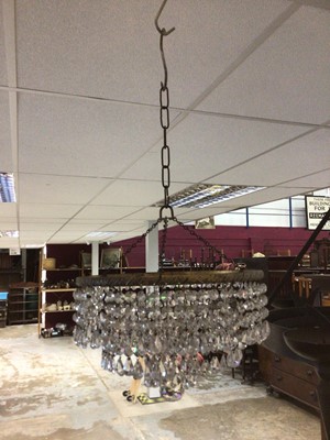 Lot 660 - Crystal chandelier, 30cm diameter