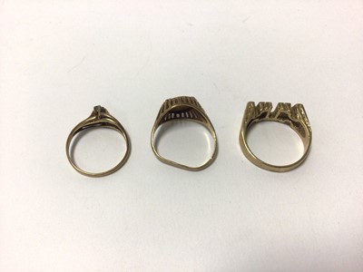 Lot 52 - 9ct gold Mum ring and two other 9ct gold rings (3)