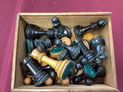 Lot 199 - Large weighted Staunton chess set in wooden box