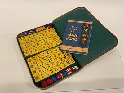 Lot 2532 - Cased Mah-jong set