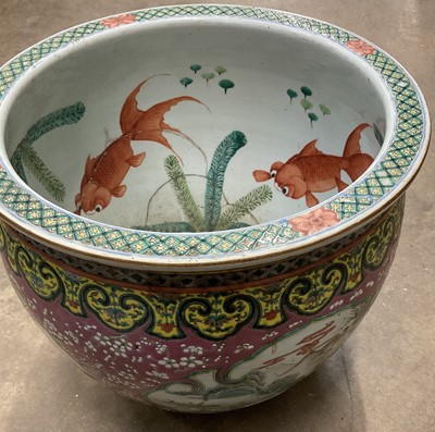 Lot 203 - Late 19th / early 20th century Chinese famille rose fish bowl