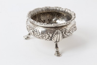 Lot 236 - Possibly Scottish Provincial, Georgian silver salt cellar, marked H R to underside, possibly by Hugh Ross of Tain.