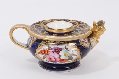 Lot 67 - A Coalport Etruscan form inkwell and liner, circa 1820