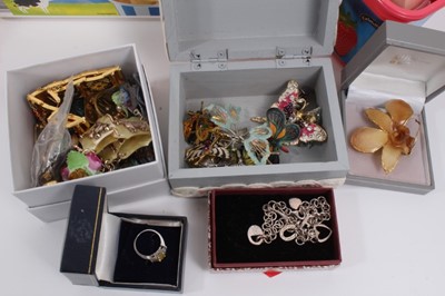 Lot 895 - Group of vintage costume jewellery including collection of cameo brooches, silver and enamel butterfly brooch, simulated pearl necklaces, other beads, earrings etc