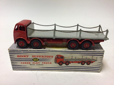 Lot 11 - Dinky Foden Flat Truck with chains No 905 in original box