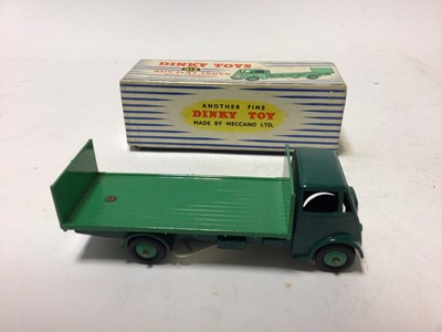 Lot 16 - Dinky Guy Flat Truck with tailboard No 513 in original box