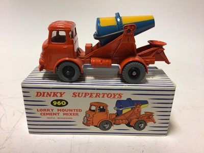 Lot 17 - Dinky lorry mounted cement mixer No 960, Blaw-Knox Bulldozer No 961 both in original boxes (2)