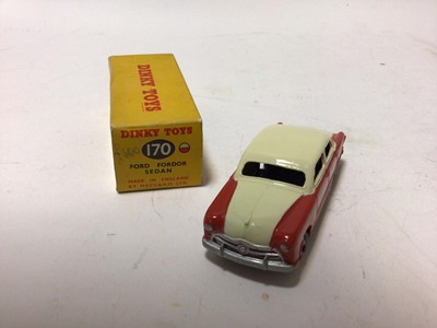 Lot 29 - Dinky Ford Fordor Sedan No 170 in original box