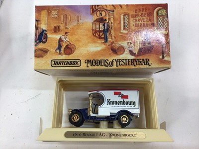 Lot 1910 - Die Cast Boxed Models of Yesteryear Great Beers of the World series (25)