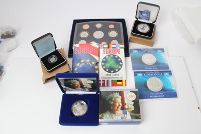 Lot 190 - G.B. - Royal Mint mixed coinage (N.B. In cases of issue) to include proof set 2001, silver proof Golden Jubilee Crown 2002, silver proof Britannia £2 2001, 20p 2001, uncircluated silver Britannia's...