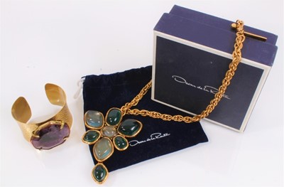 Lot 800 - 1980s Oscar de la Renta gilt metal and green resin pendant brooch/necklace and Jaeger cuff bangle