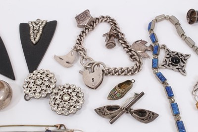 Lot 825 - Antique and later silver jewellery etc