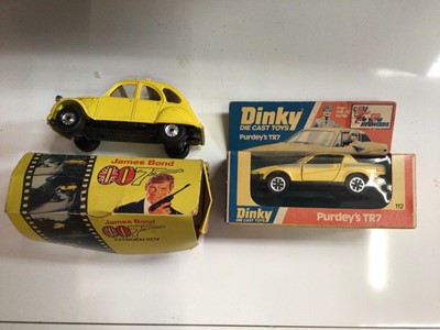 Lot 1808 - Dinky boxed die cast vehicles including Sounvenir Set 'London Scene' 300, Police Land Rover 277, Plymouth Yellow Cab 278, Purdey's TR7 112, Princess 2200HL Saloon 123, Police Range Rover 254 and Co...