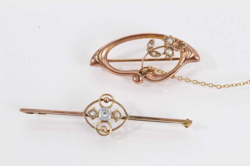 Lot 838 - Two Victorian 9ct gold seed pearl brooches