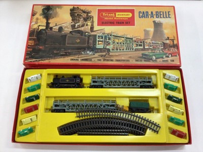 Lot 1962 - Railway Triang Hornby Car-A-Belle train set RS 62 boxed