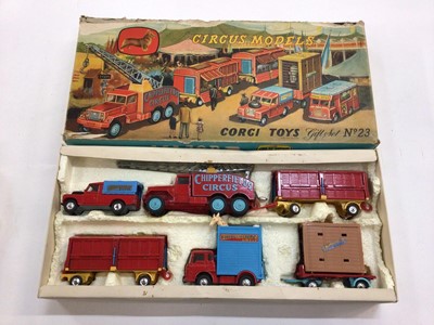 Lot 1959 - Diecast Chipperfields Circus models gift set No 23 in original box, (box lid damaged) plus Corgi farm models housed in polystyrene base (2)