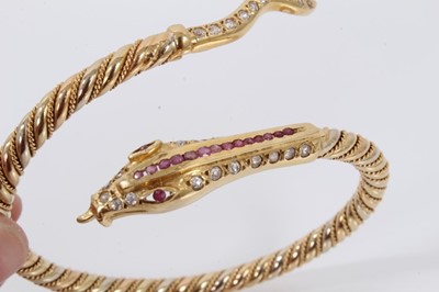 Lot 535 - Gold snake bangle