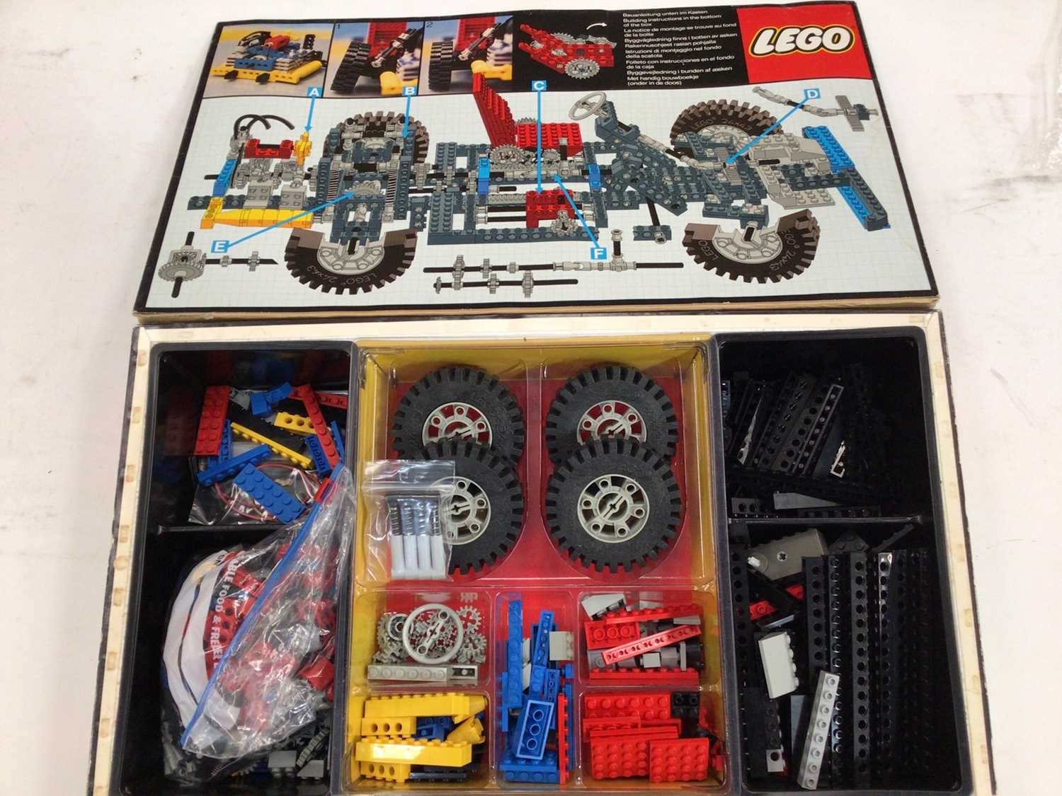 Lot 1891 - Lego set 8860 in original box (partially complete)