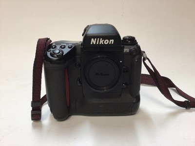 Lot 2360 - Nikon F5 digital SLR camera body with strap and lens cap