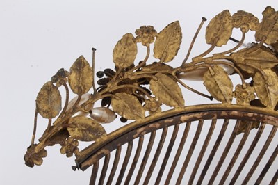 Lot 890 - Early 19th century gilt metal and simulated pearl tiara