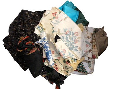 Lot 45 - Quantity of vintage white table clothes and sheeting etc. Some ladies gloves and gentlemen's white collars.