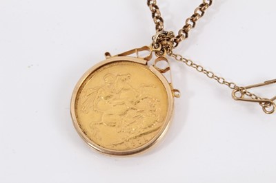 Lot 938 - Victorian gold full sovereign, 1871, in 9ct gold pendant mount on chain